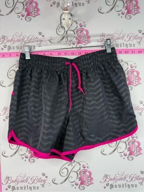 DLG shorts grey Black Athletic Chevron-Print Shorts with Pink Trim